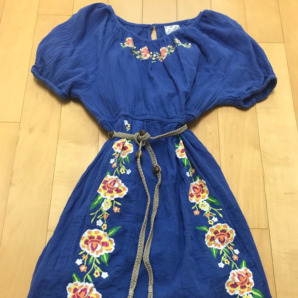 Blue floral dress with detachable belt